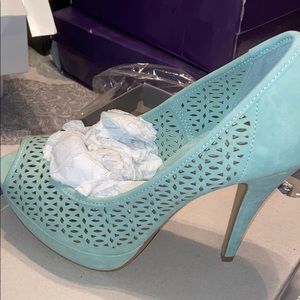 APT.9 Heels